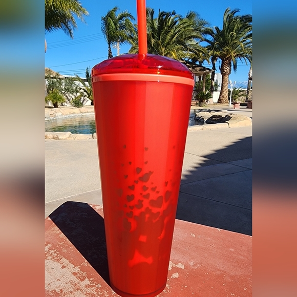 2022 Starbucks Valentine´s Day Dome tumbler